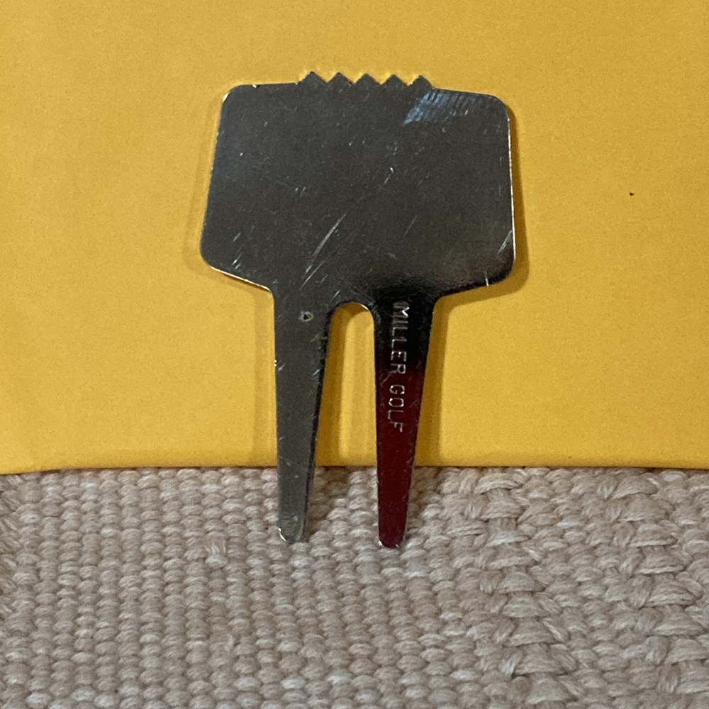 EUC Rolex golf ball divet cleaner/repair tool - Picture 2 of 5
